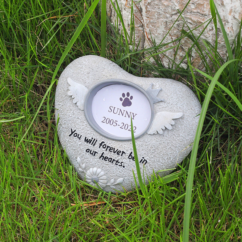 Pet Memorial Stone — Resin Keepsake Ornament for Cats & Dogs
